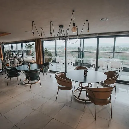 Hotel Sky 5*